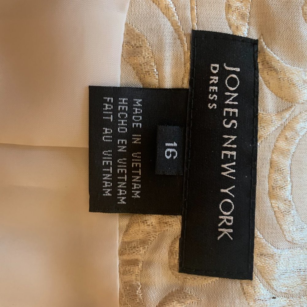 Womens Suit - Picture 7 of 8